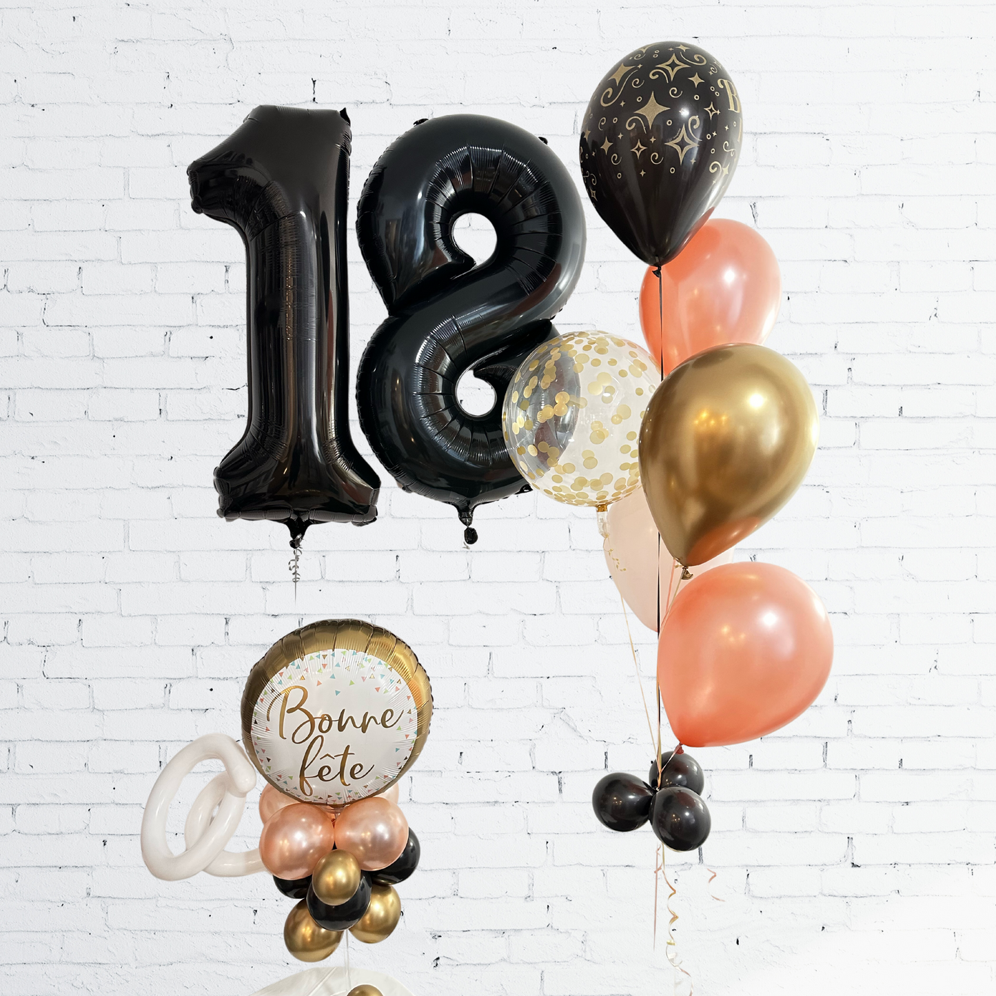 BOUQUET DE BALLONS AVEC ÂGE (34PO) ET CENTRE DE TABLE - CLÉ EN MAIN